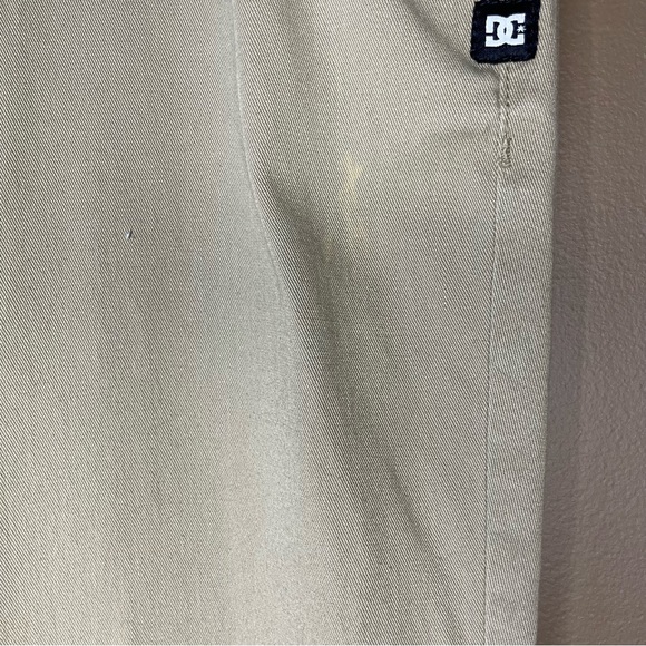 Men’s DC Casual Khaki Straight Pants Size 38 - Picture 3 of 15